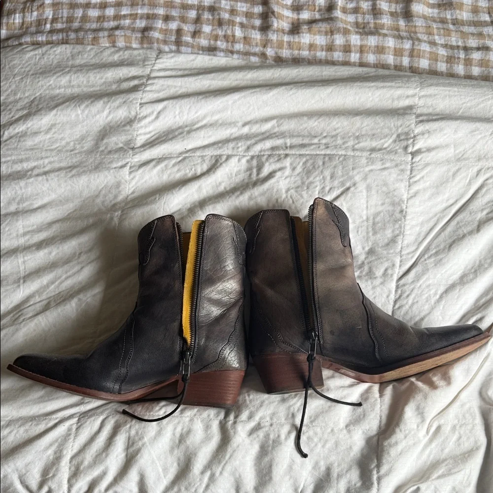Free People Vintage Black leather cowboy Booties - Picture 11 of 11